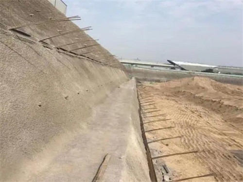 九龙河道边坡加固